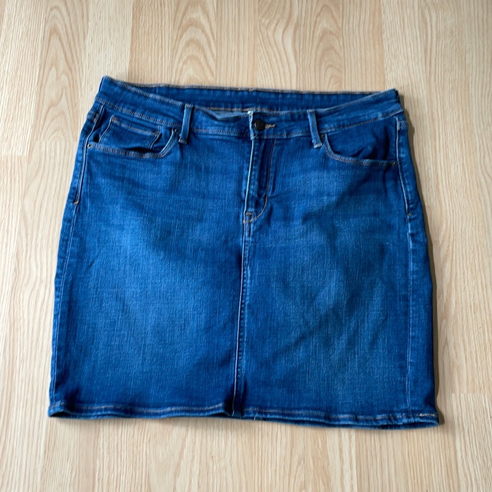 Levis Everyday Denim Skirt